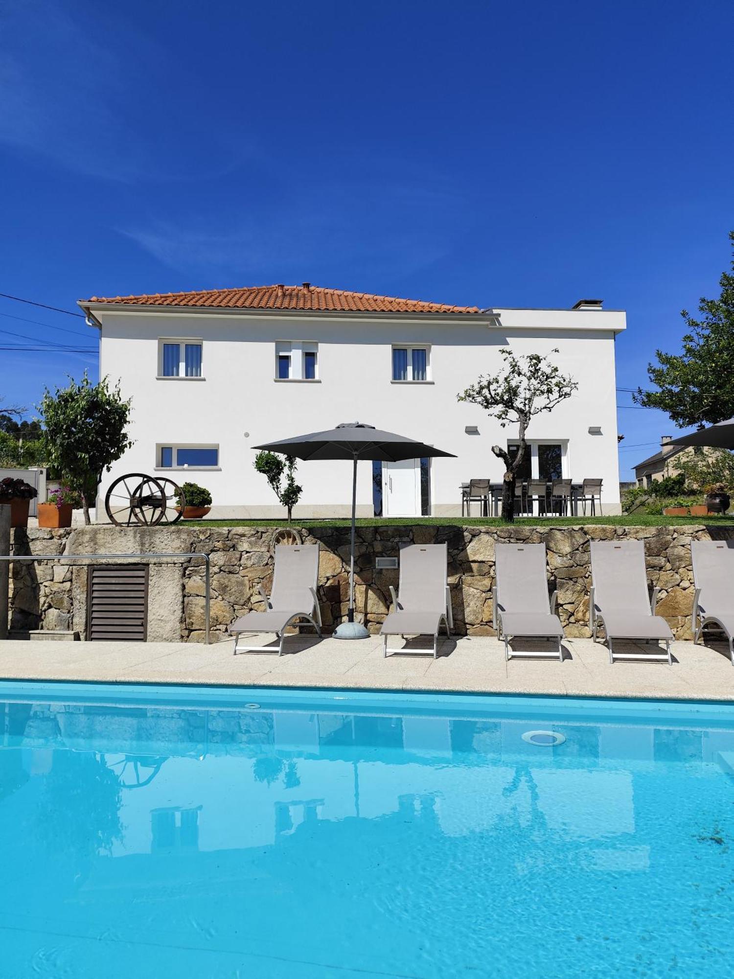 Casa Dos Picoutos Al Holiday home