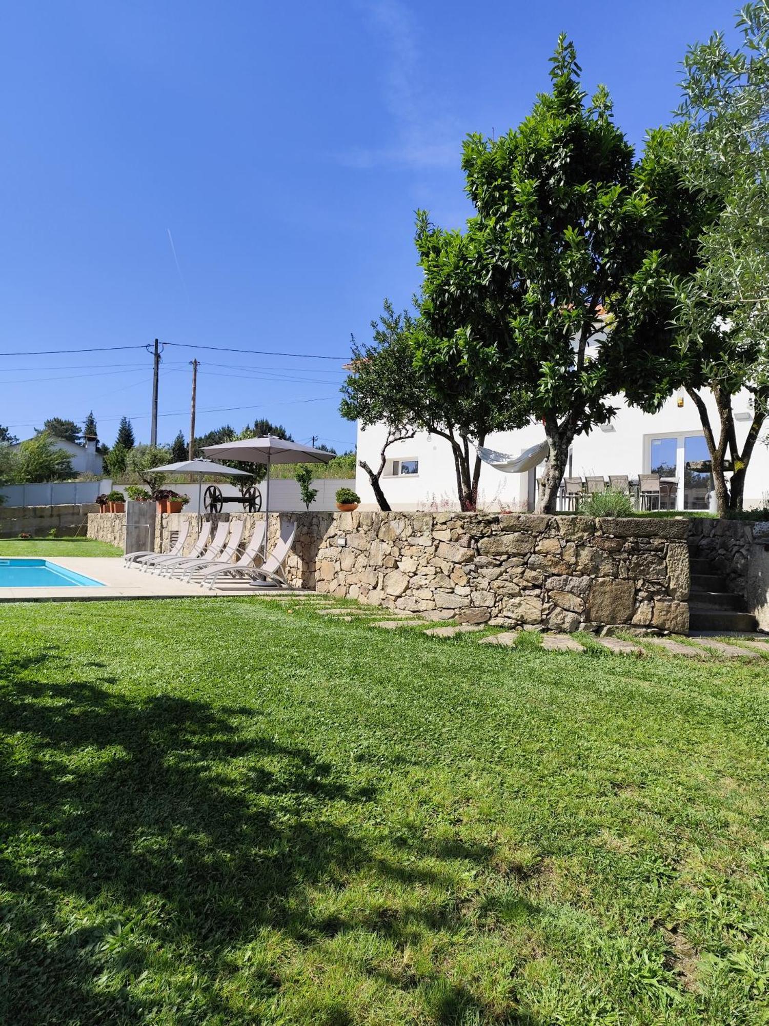 Casa Dos Picoutos Al * Moncao